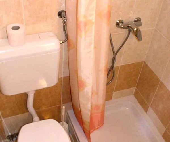 Дом отдыха House With Wifi Ustrine, Cres - 8037 *