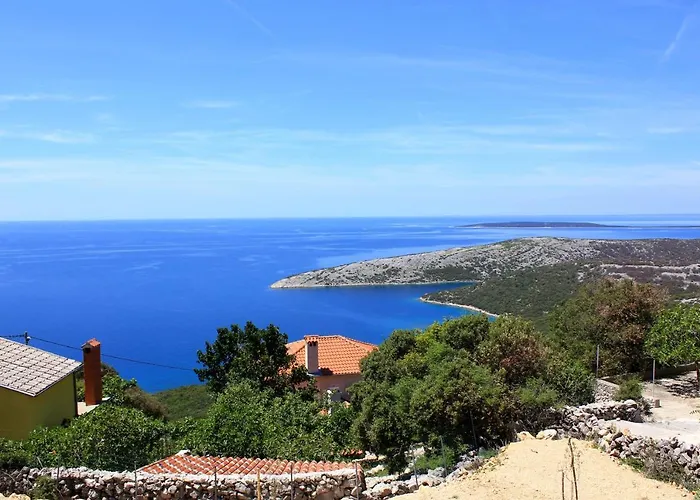 House With Wifi Ustrine, Cres - 8037 Ustrine