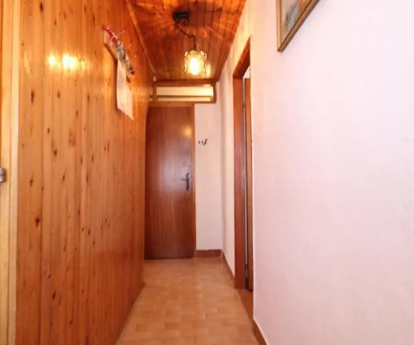 度假居 House With Wifi Ustrine, Cres - 8037 Ustrine