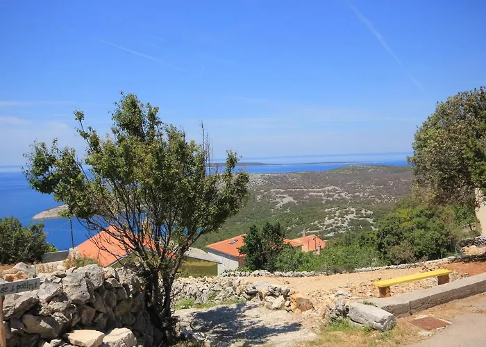 度假居 House With Wifi Ustrine, Cres - 8037 *