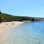 House With Wifi Ustrine, Cres - 8037 Ustrine