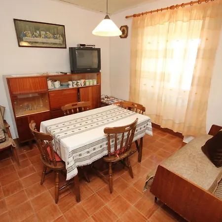 House With Wifi Ustrine, Cres - 8037 *