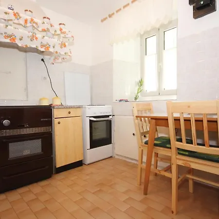 House With Wifi Ustrine, Cres - 8037 Σπίτι διακοπών *